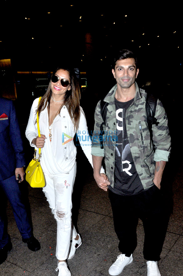 bipasha basu snapped at the mumbai airport 1
