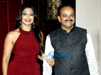 Deepshikha hosts a surprise party for sister Aartii Naagpal