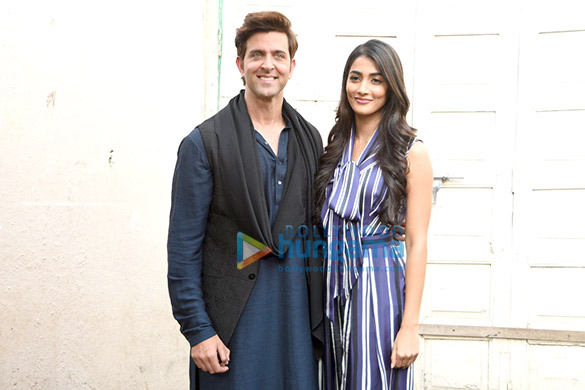 hrithik pooja at mohenjo daro media meet 6