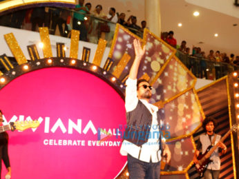Irrfan Khan promotes 'Madaari' at Viviana Mall