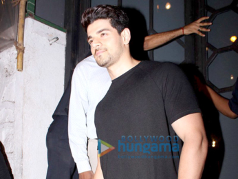 Shah Rukh Khan, Ranveer Singh, Deepika Padukone, Sonam Kapoor & others at Jitesh Pillai's birthday bash