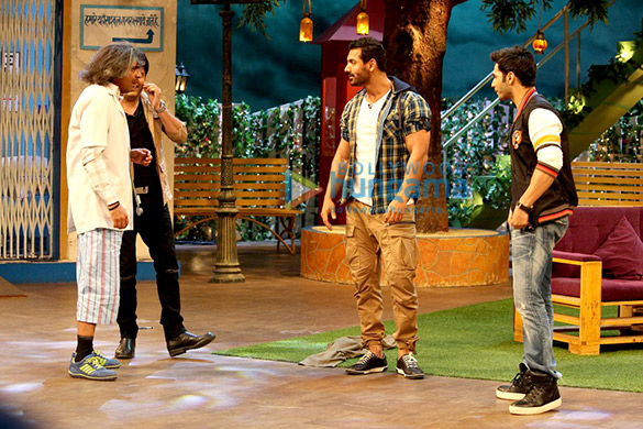 john abraham varun dhawan jacqueline fernandez at the kapil sharma show 7