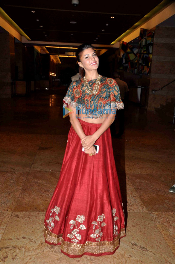 kajol jacqueline fernandez grace nbt utsav award 2016 2
