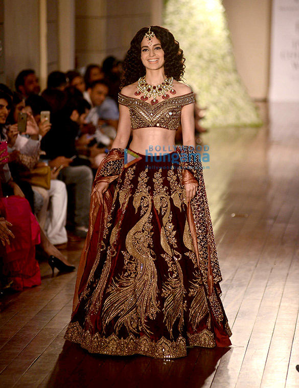 kangna ranaut walks the ramp 5