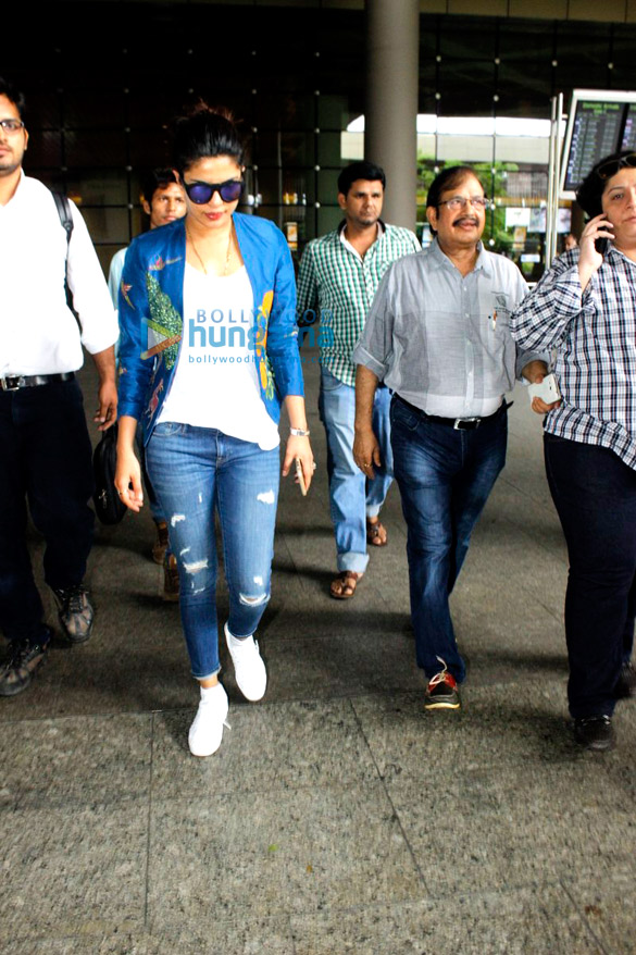 priyanka and sonam snapped 3