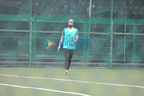 ranbir kapoor snapped at football practice 3