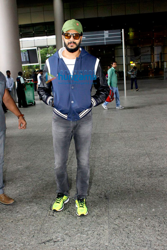 riteish shamita snapped at airport 3