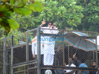 Shah Rukh Khan & AbRam Khan snapped on the occasion of Eid