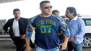 Salman Khan snapped on his way to Delhi