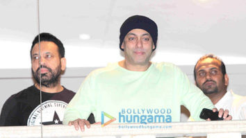 Salman Khan waves and greets his admirers on Eid in Mumbai