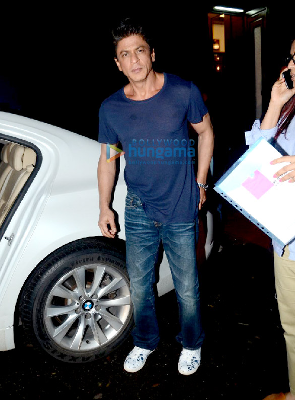 shah rukh snapped at filmcity 1
