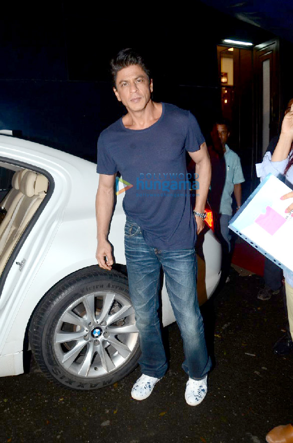 shah rukh snapped at filmcity 2