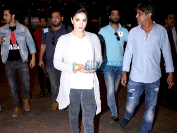 Sunny Leone, Jacqueline Fernandez, Varun Dhawan & others snapped at the airport