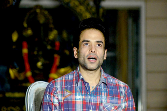 tusshar talks about becomes father 2