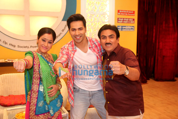 varun dhawan promotes dishoom on taarak mehta ka ooltah chashmah 1