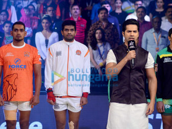 Varun Dhawan & Jacqueline Fernandez promote 'Dishoom' on Pro Kabaddi League Season 4