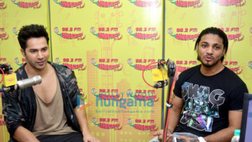 Varun Dhawan & Raftaar promote ‘Dishoom’ at 98.3 FM Radio Mirchi