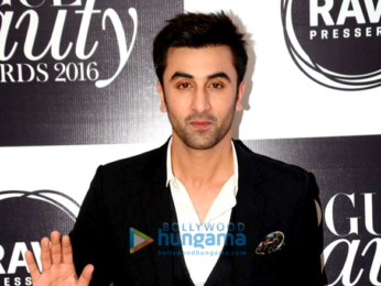 Ranbir Kapoor, Katrina Kaif & others grace 'Vogue Beauty Awards 2016'