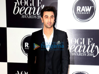 Ranbir Kapoor, Katrina Kaif & others grace 'Vogue Beauty Awards 2016'