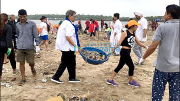 Subhash Ghai and his friends take up the task of cleaning Versova beach