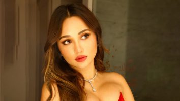 Celeb Wallpapers Of Aakanksha Sharma