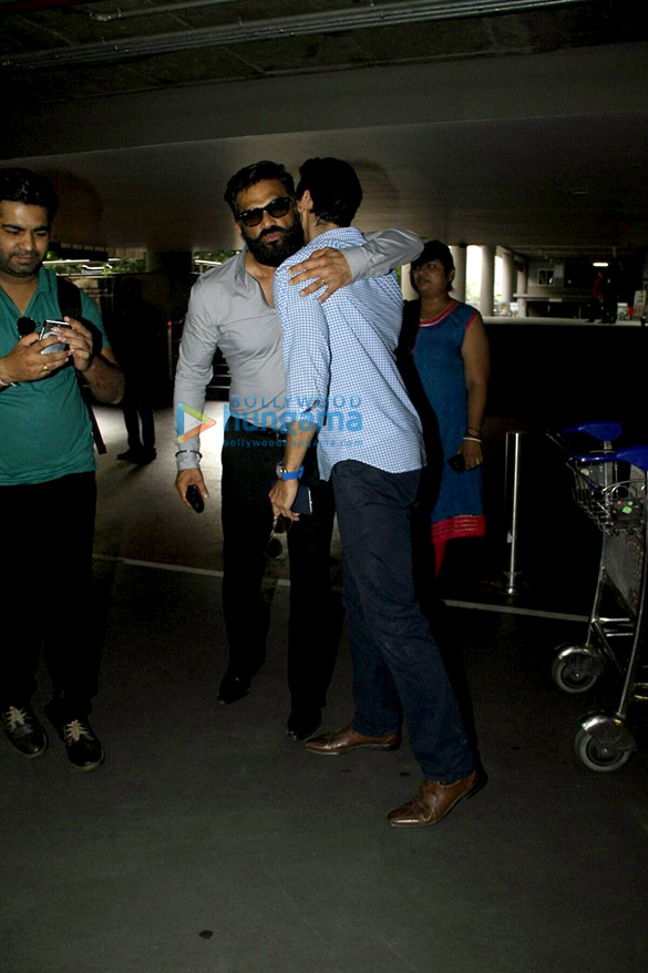abhishek suniel dino amy snapped at airport 6