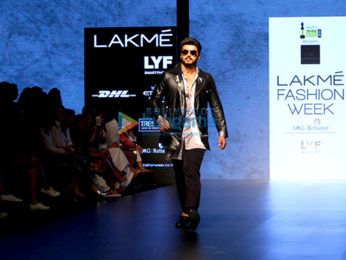 Arjun Kapoor walks the ramp at the Lakme Fashion Week 2016