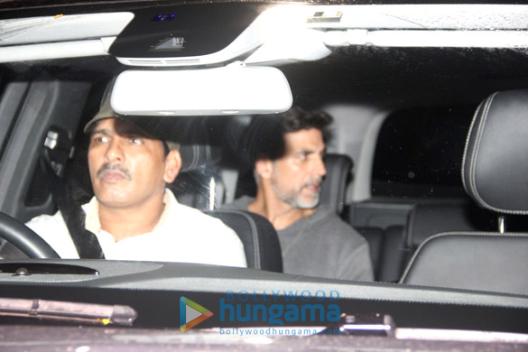cast crew of rustom returns from delhi promotions 4