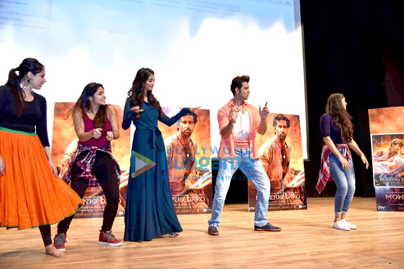 cast of the film mohenjo daro promote their film at gargi college new delhi 3