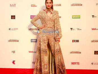 Celebs grace the awards night at the 2016 Indian Film Festival of Melbourne