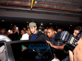 Hrithik Roshan & Pooja Hegde return from Delhi promotions of 'Mohenjo Daro'