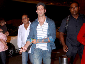 Hrithik Roshan & Pooja Hegde depart to promote 'Mohenjo Daro' in Ahmedabad