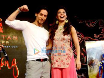 Jacqueline Fernandez & Tiger Shroff promote 'A Flying Jatt' at Narsee Monjee College