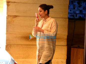 Kareena Kapoor Khan snapped when she visited her mother's house in Bandra