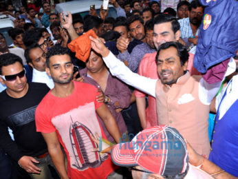 Nawazuddin Siddiqui promotes his film 'Freaky Ali' at the Charminar in Hyderabad