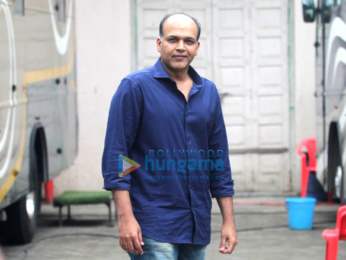 Pooja Hegde & Ashutosh Gowariker snapped at 'Mohenjo Daro' promotions