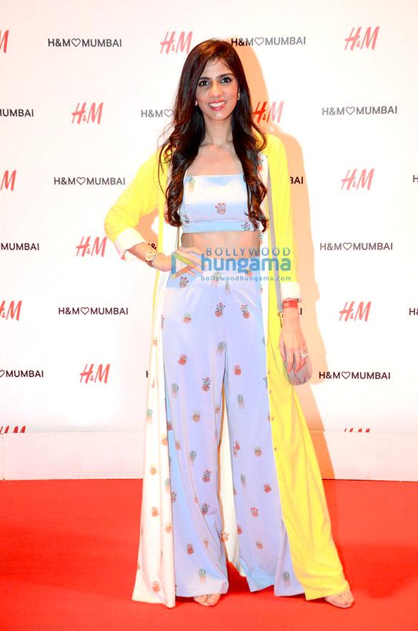ranbir kapoor graces hms store launch in mumbai1 7