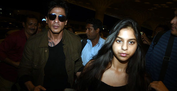 Shah Rukh Khan Spotted At Airport With Daughter Suhana
