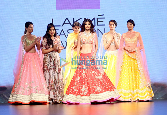 shilpa walks at lfw 2016 1