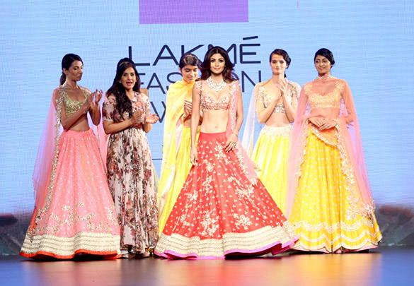Shilpa Shetty walks for Anushree Reddy at Lakme Fashion Week 2016 Shilpa Shetty walks for Anushree Reddy at Lakme Fashion Week 2016