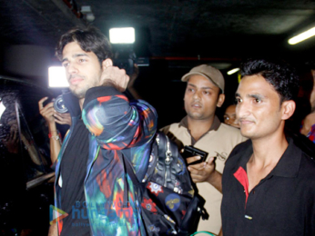 Sidharth Malhotra & Katrina Kaif arrive back from USA