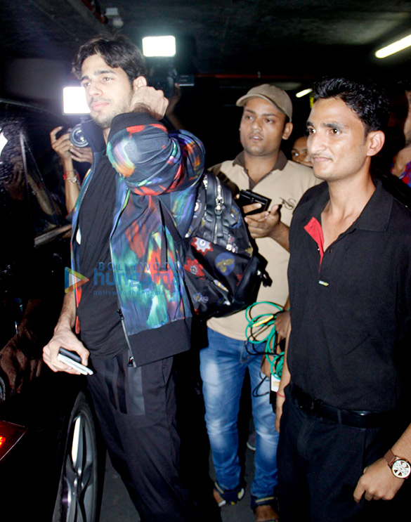 sidharth katrina arrive back from usa 3