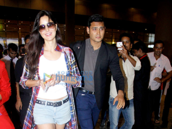 Sidharth Malhotra & Katrina Kaif arrive back from USA