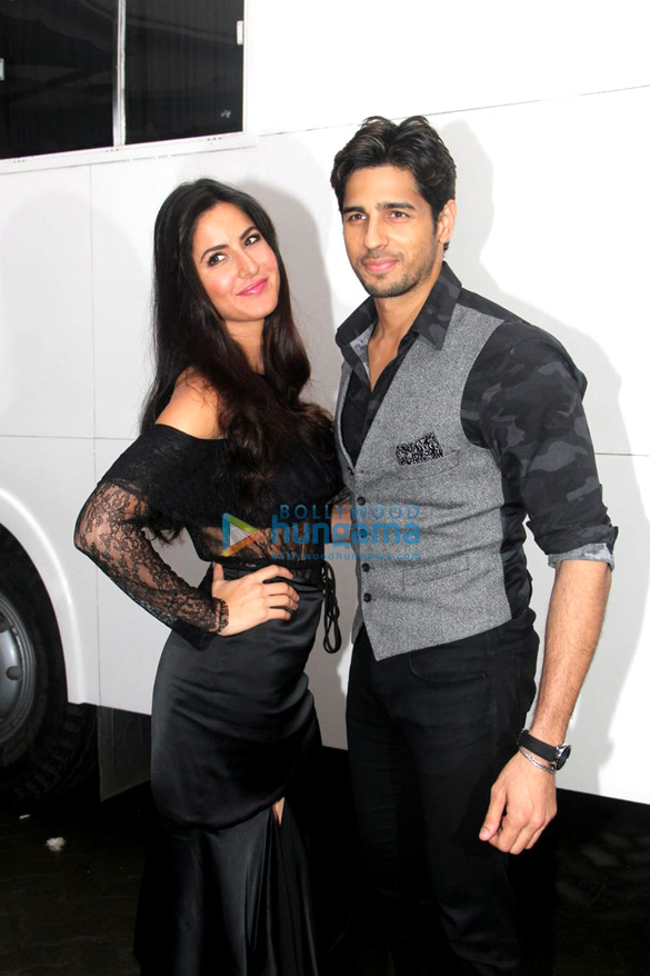 Sidharth Malhotra & Katrina Kaif snapped whilst promoting ‘Baar Baar Dekho’ Sidharth Malhotra & Katrina Kaif snapped whilst promoting ‘Baar Baar Dekho’