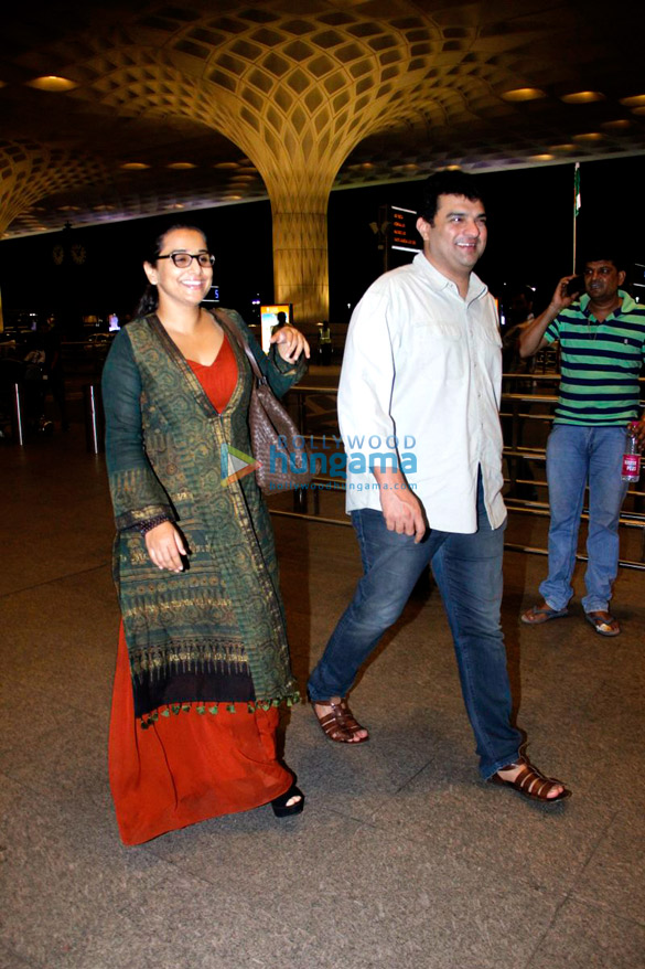 sonakshi sinha vidya balan boman irani snapped at the airport 2