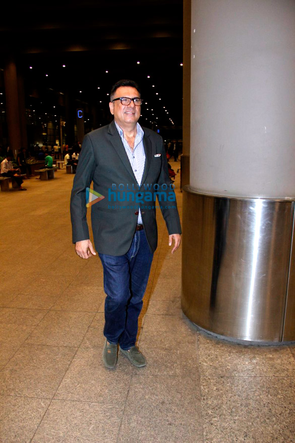 sonakshi sinha vidya balan boman irani snapped at the airport 3