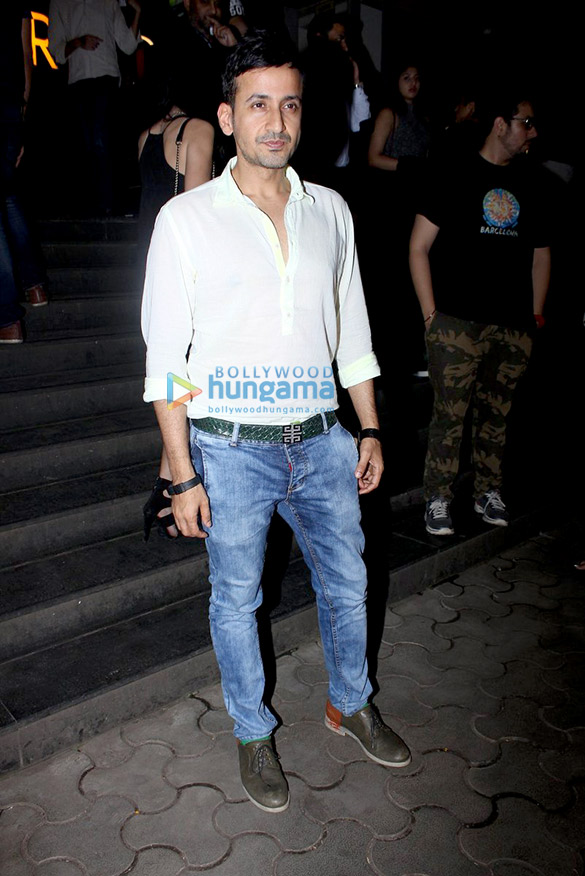 special screening of a flying jatt 17