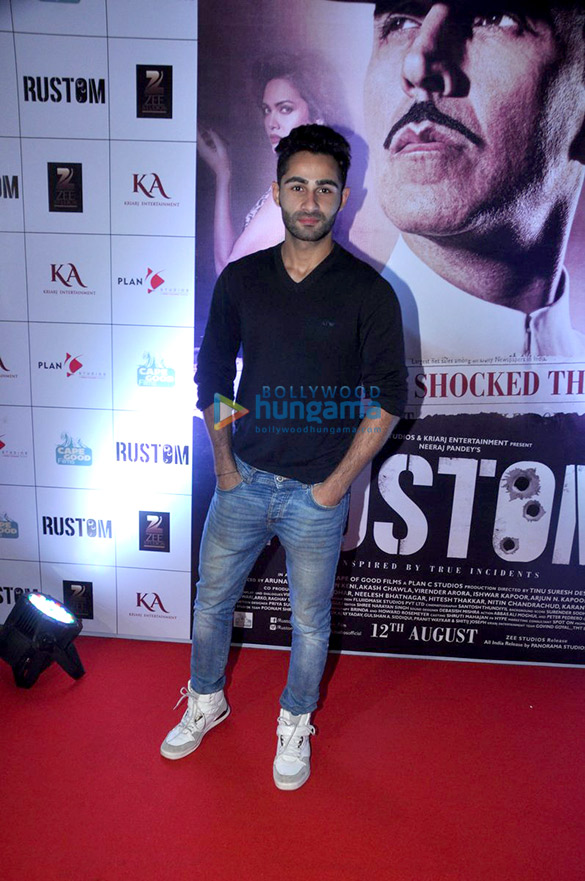 special screening of rustom 12