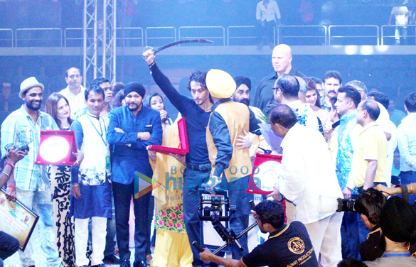 team of a flying jatt at sadbhwna diwas 2016 4