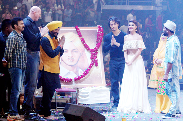 Team of ‘A Flying Jatt’ at Sadbhwna Diwas 2016 Team of ‘A Flying Jatt’ at Sadbhwna Diwas 2016